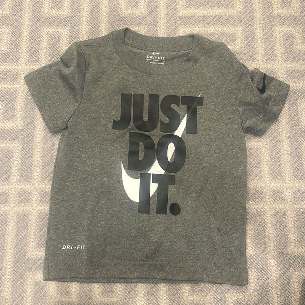NIKE just do it size 3t t shirt